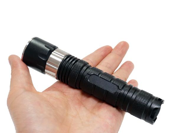 Nam châm zooming đuôi chuyển đổi chính tiện dụng kích thước siêu sáng dẫn chiến thuật đèn pin