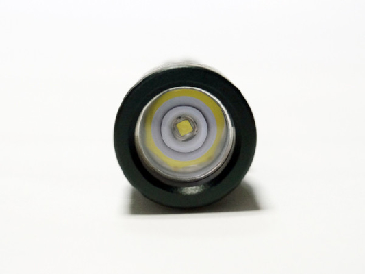 Hộ gia đình IPX7 Cree chống thấm nước Led Đèn pin chiến thuật Push Button Chuyển